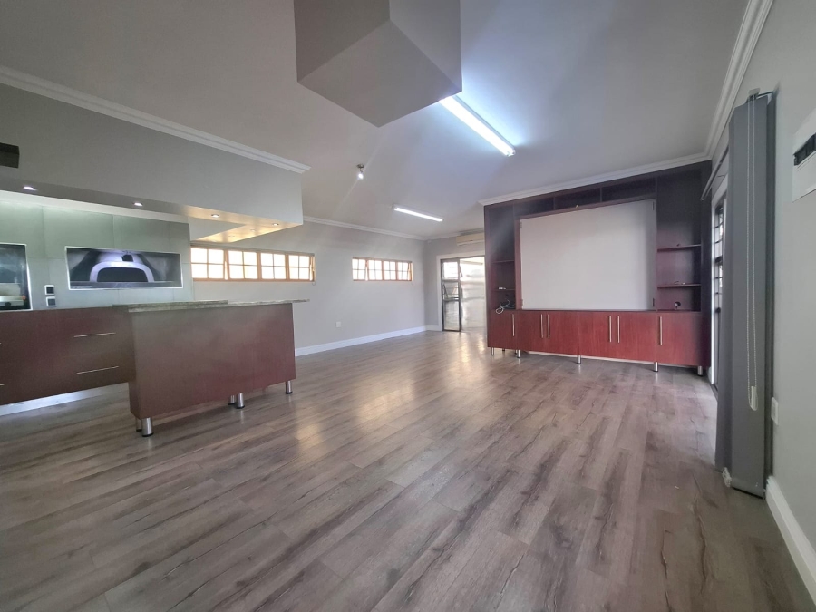 6 Bedroom Property for Sale in Dorchester Heights Eastern Cape